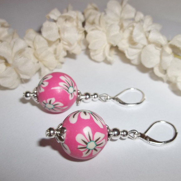 Big Pink Flower Earrings Dangle Beaded NWT 4777 - Picture 4 of 8